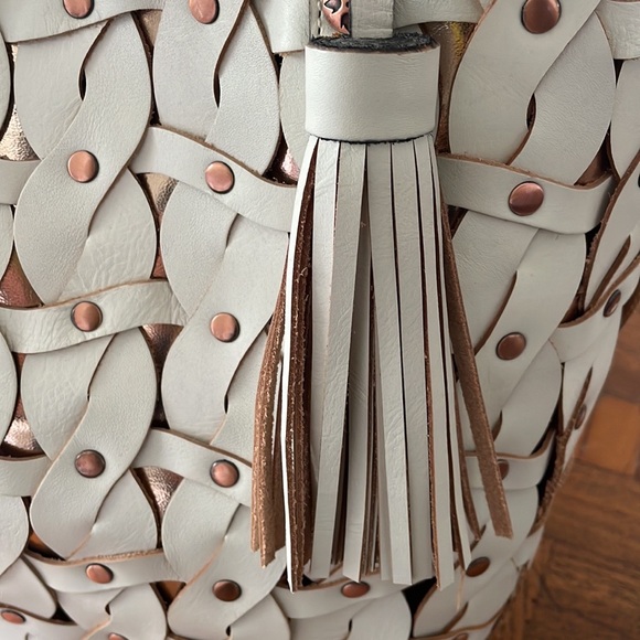Patricia Nash Mizzana Twisted Braid White Bucket Tote Bag NWT - Picture 3 of 9